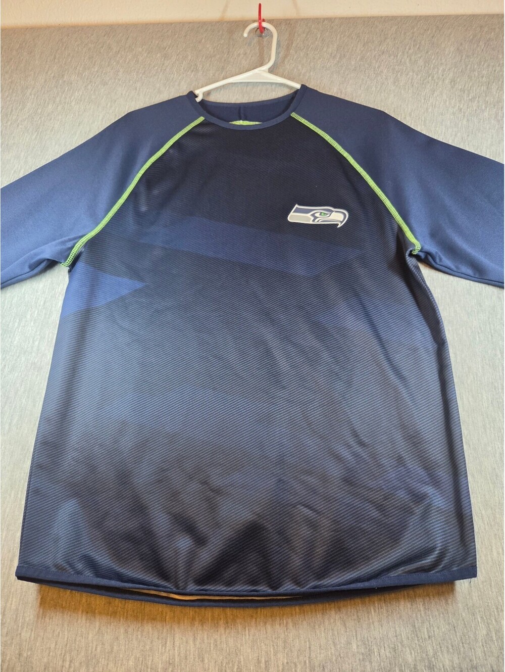 Majestic Seattle Seahawks Thermathlete Long Sleeve Shirt Size S
